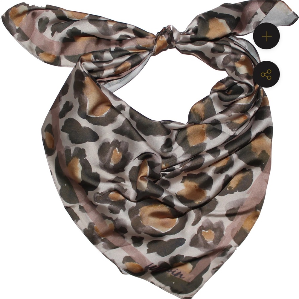 Light Leopard print head wrap NWOT